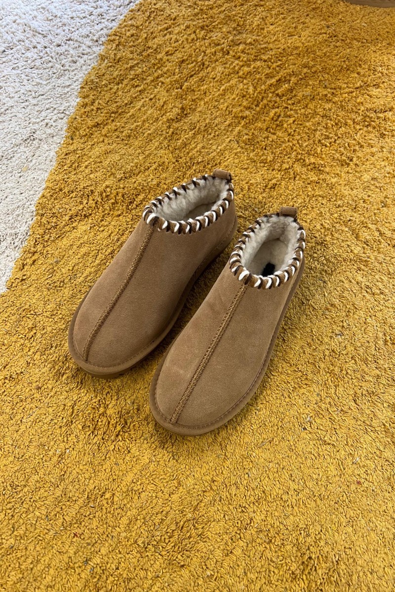 Suede winter clogs